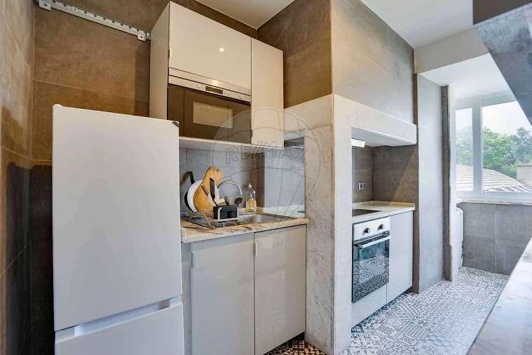 Apartamento T2 para Venda em Beato Foto 14
