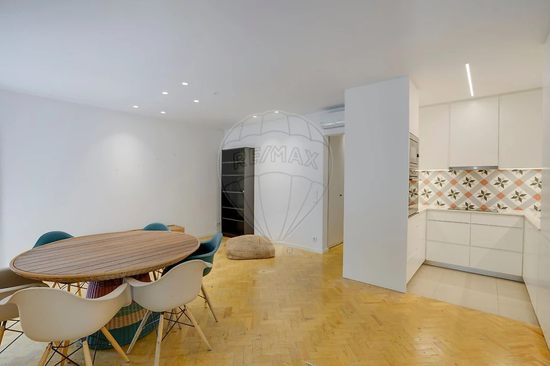 Apartamento T2 para Venda em Santo António Foto 3