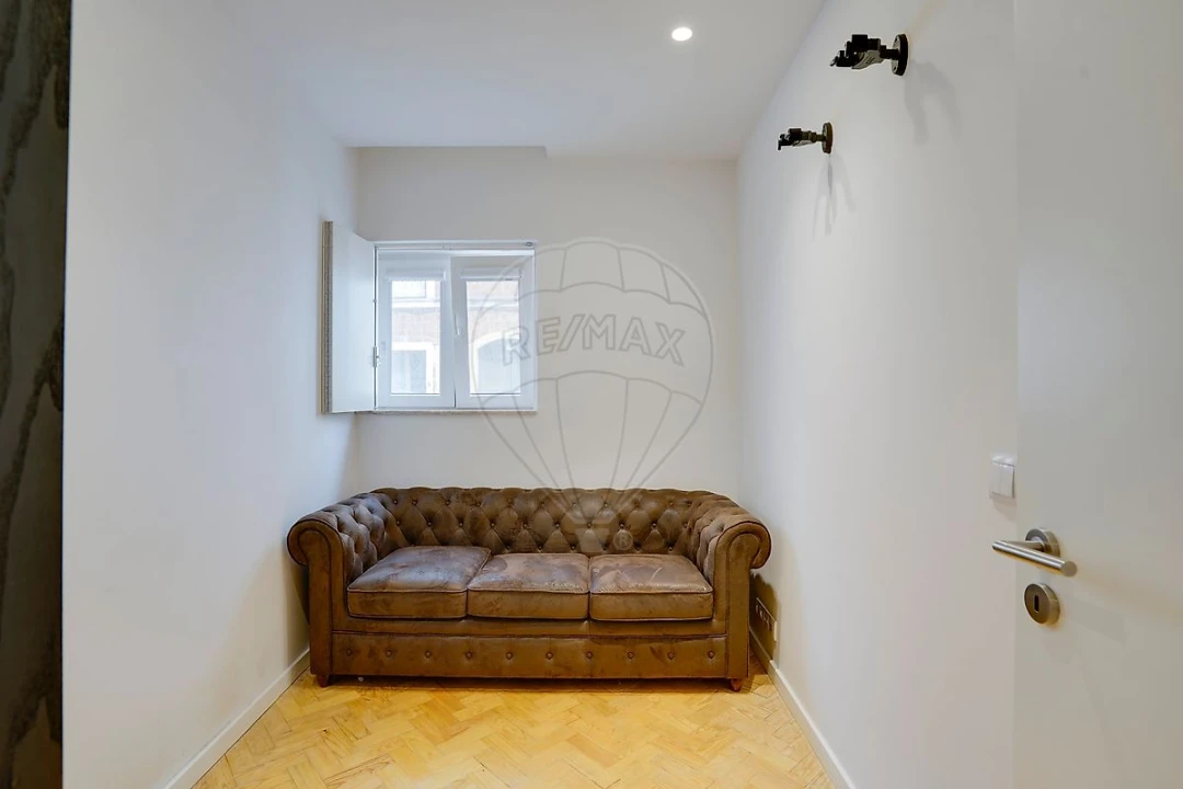 Apartamento T2 para Venda em Santo António Foto 17
