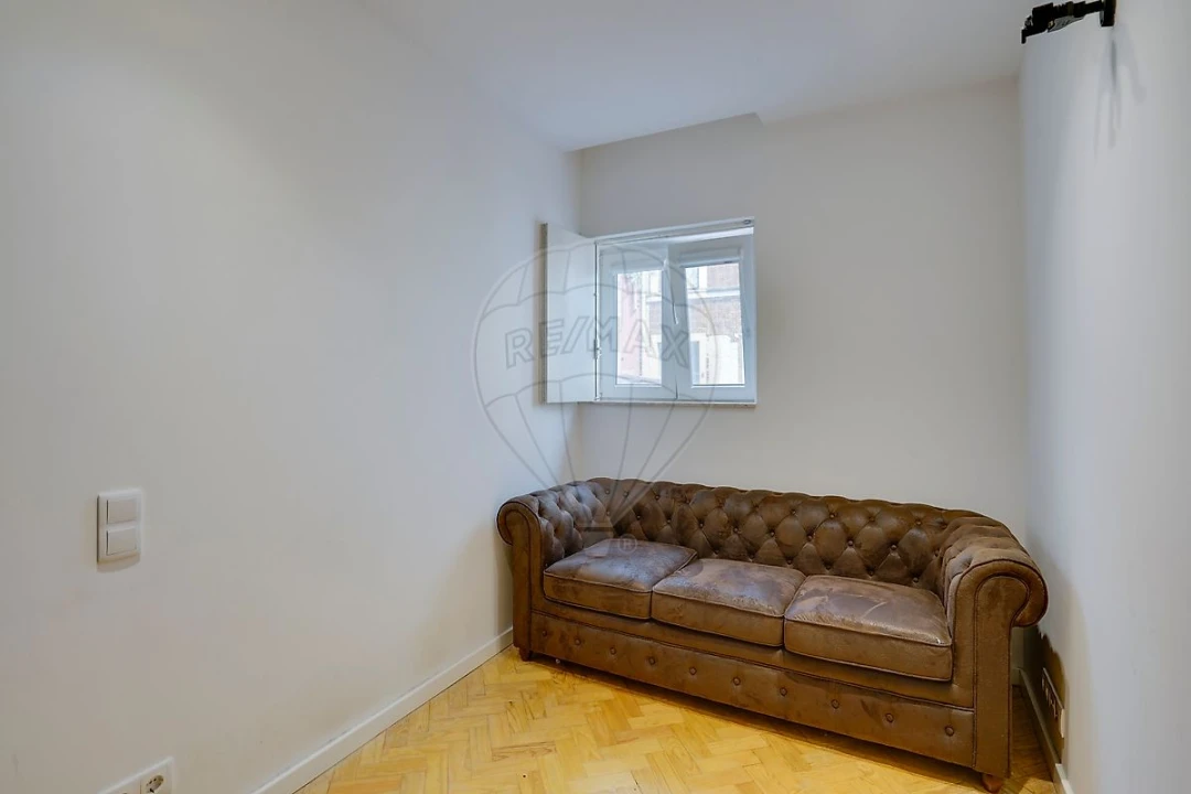 Apartamento T2 para Venda em Santo António Foto 20