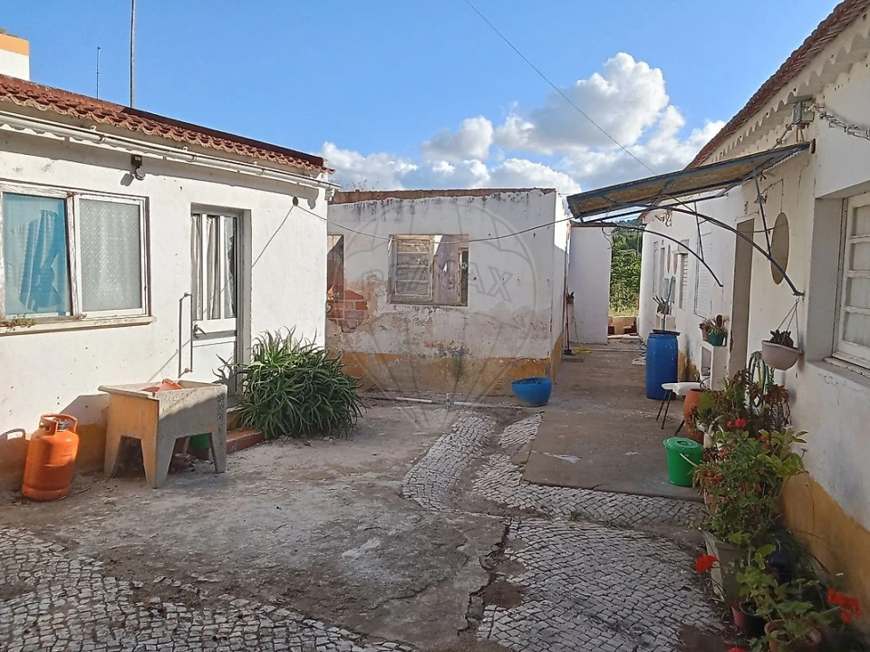 Moradia T6 para Venda em Ota Foto 1