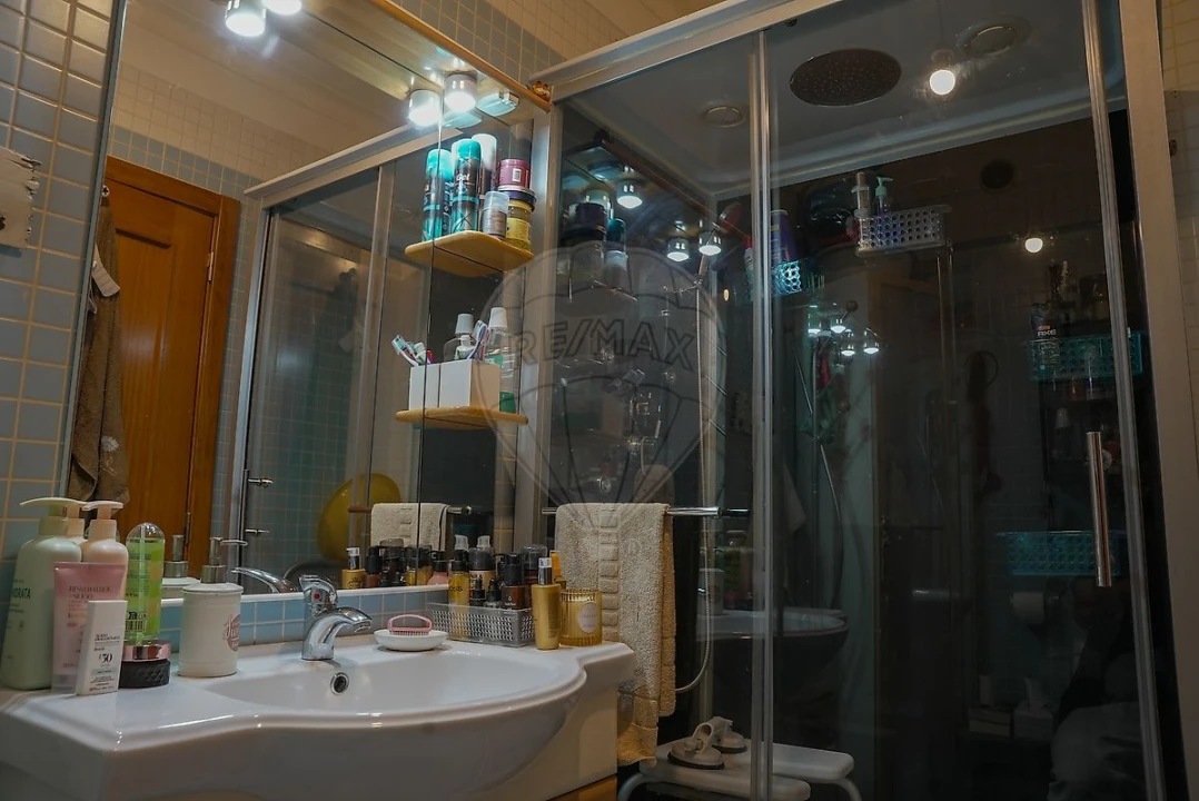 Apartamento T3 para Venda em Rio de Mouro Foto 3