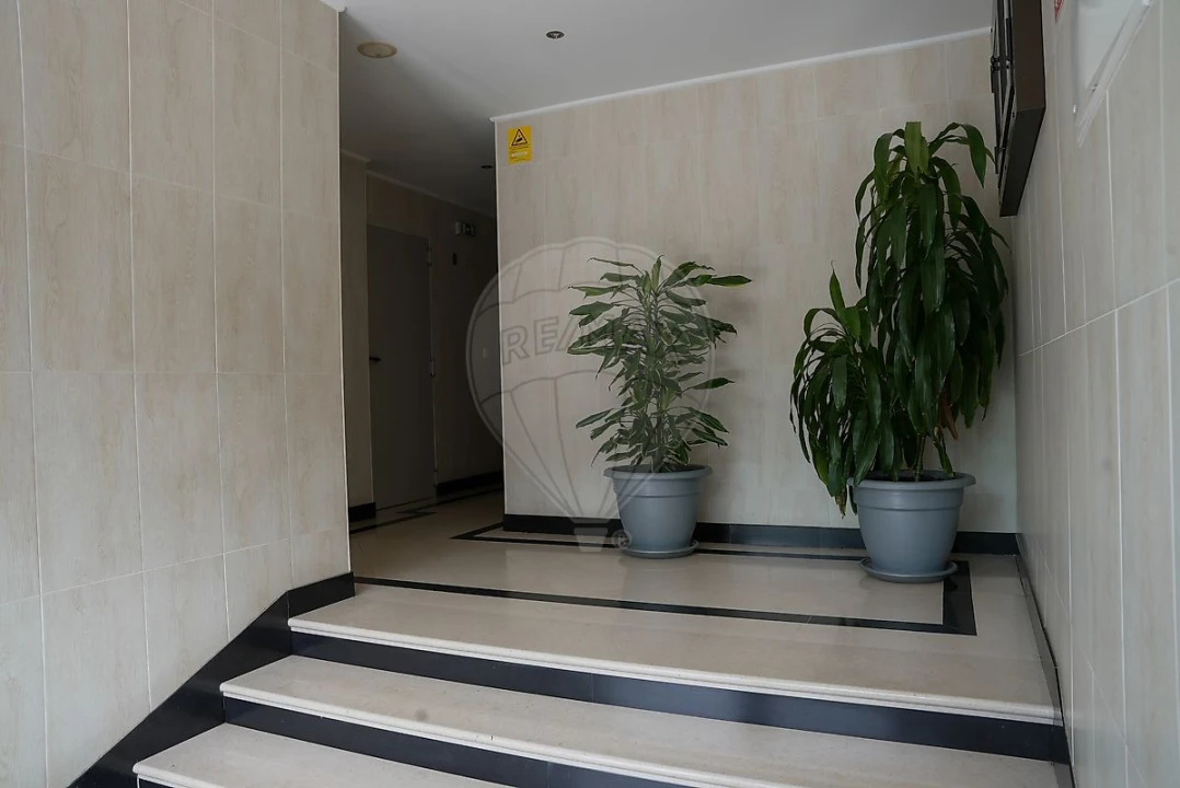 Apartamento T3 para Venda em Rio de Mouro Foto 36