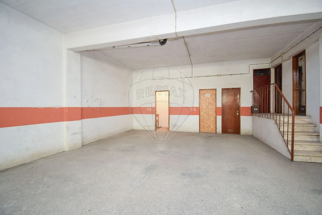 Apartamento T2 para Arrendamento em Águas Livres Foto 13