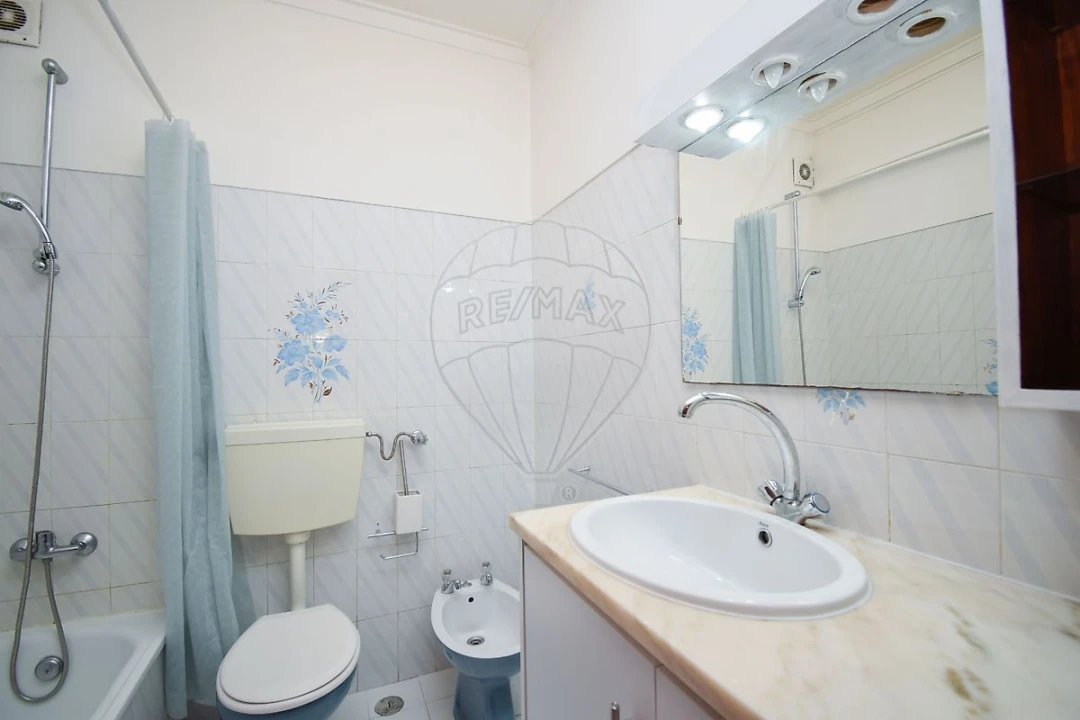 Apartamento T2 para Arrendamento em Águas Livres Foto 1