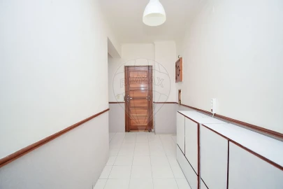 Apartamento T2 para Arrendamento em Águas Livres