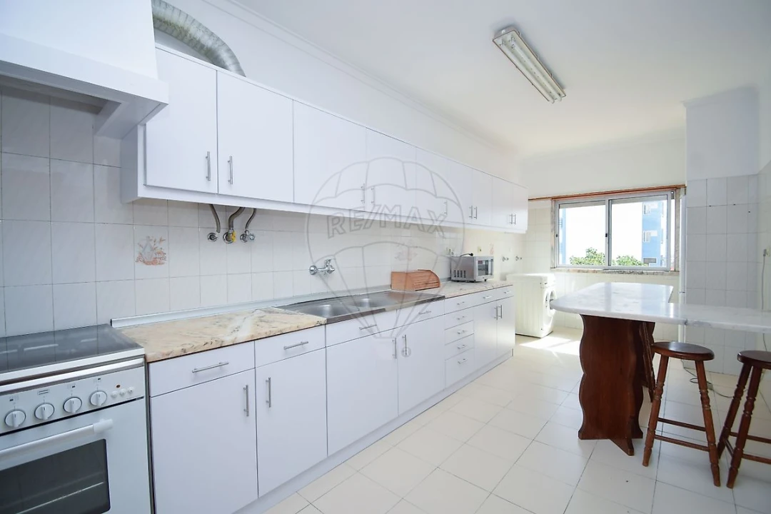 Apartamento T2 para Arrendamento em Águas Livres Foto 15