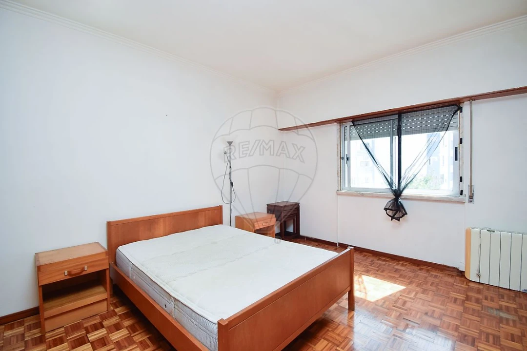 Apartamento T2 para Arrendamento em Águas Livres Foto 7
