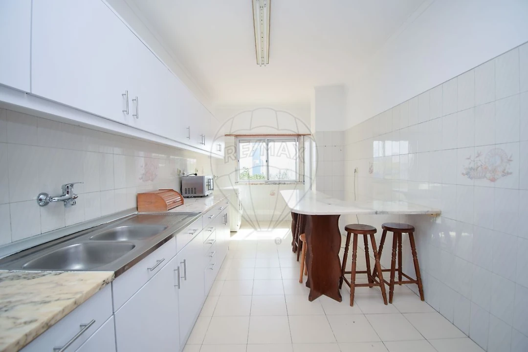 Apartamento T2 para Arrendamento em Águas Livres Foto 22