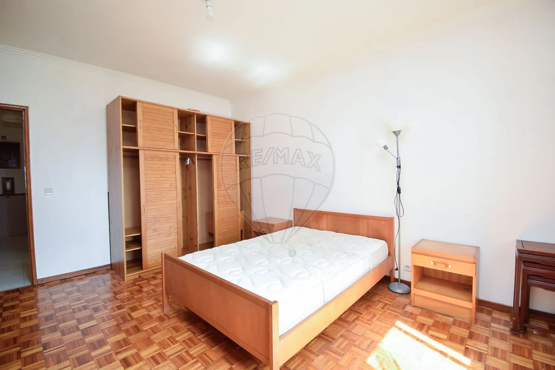 Apartamento T2 para Arrendamento em Águas Livres Foto 8
