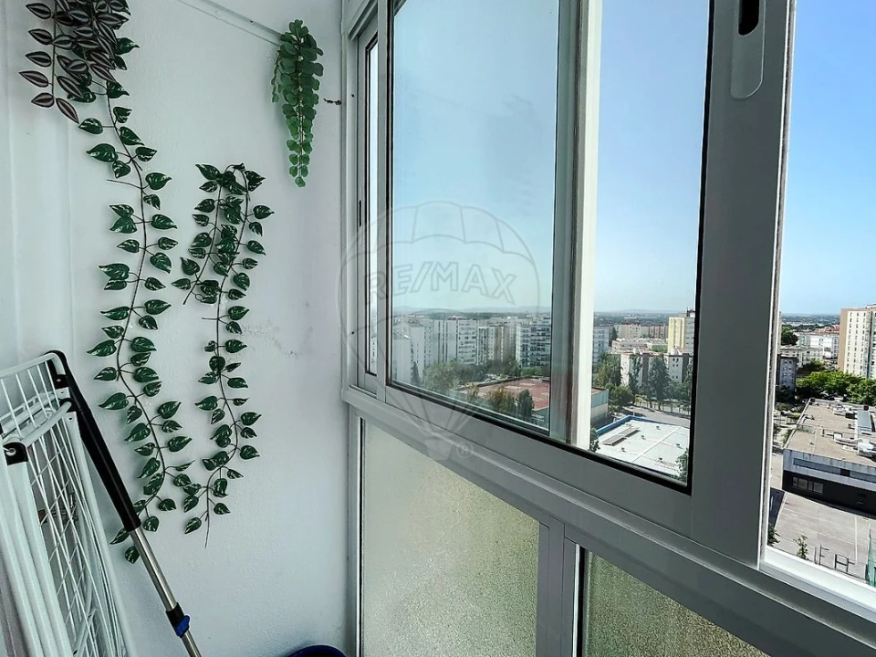 Apartamento T3 para Venda em Laranjeiro e Feijó Foto 21