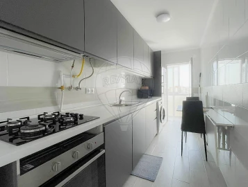 Apartamento T3 para Venda em Laranjeiro e Feijó