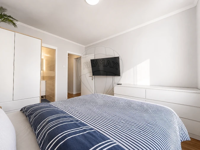 Apartamento T3 para Venda em Laranjeiro e Feijó Foto 12