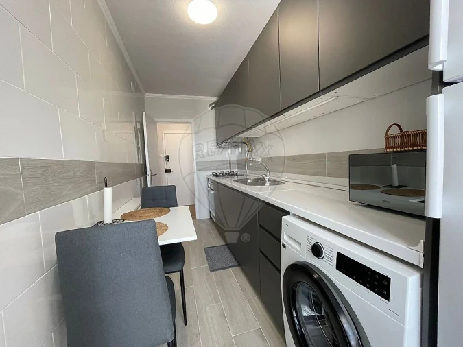 Apartamento T3 para Venda em Laranjeiro e Feijó Foto 32