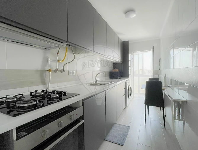 Apartamento T3 para Venda em Laranjeiro e Feijó Foto 2