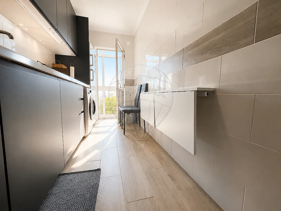 Apartamento T3 para Venda em Laranjeiro e Feijó Foto 3