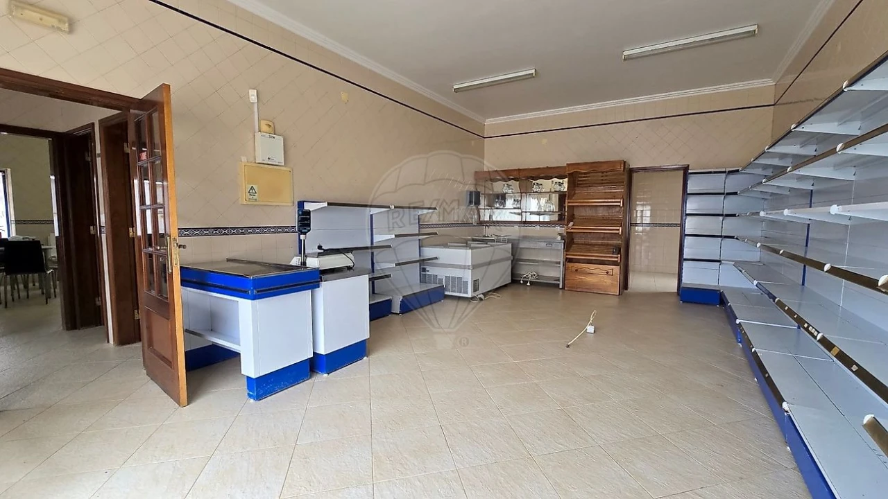 Negócio para Arrendamento em Azueira e Sobral da Abelheira Foto 5