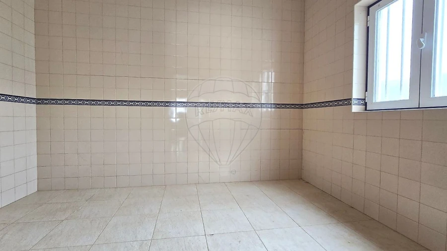 Negócio para Arrendamento em Azueira e Sobral da Abelheira Foto 6