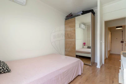 Apartamento T1 para Arrendamento em Avenidas Novas
