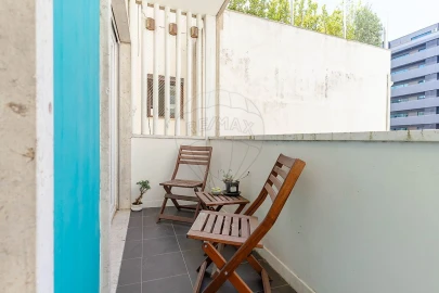 Apartamento T1 para Arrendamento em Avenidas Novas