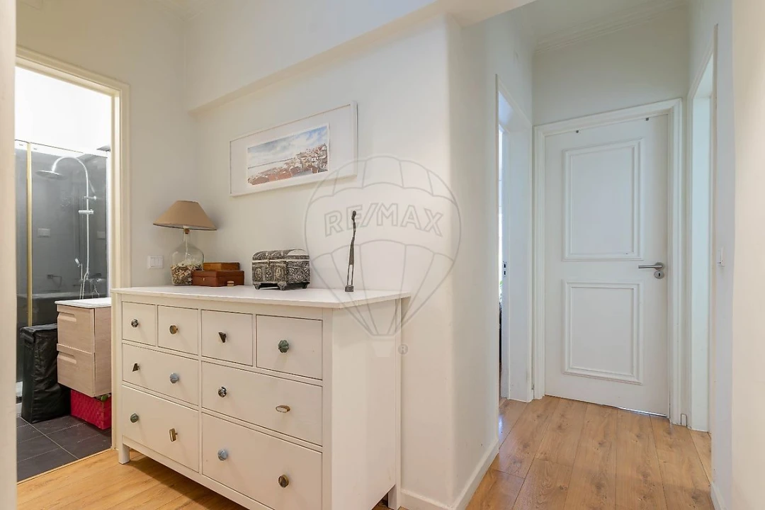 Apartamento T1 para Arrendamento em Avenidas Novas Foto 8