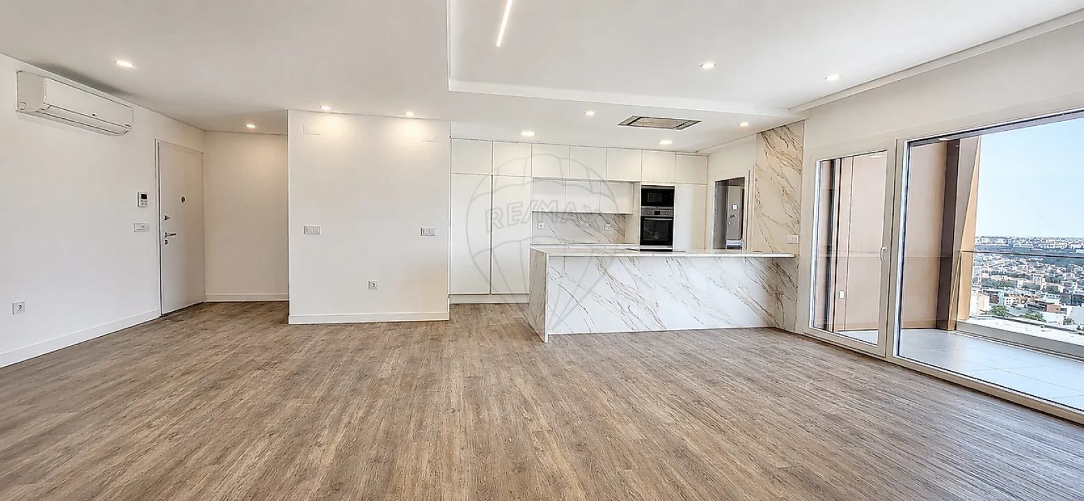 Apartamento T2 para Venda em Odivelas Foto 3