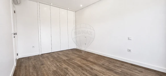Apartamento T2 para Venda em Odivelas