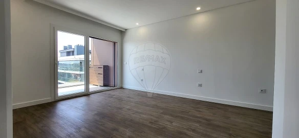 Apartamento T2 para Venda em Pontinha e Famões