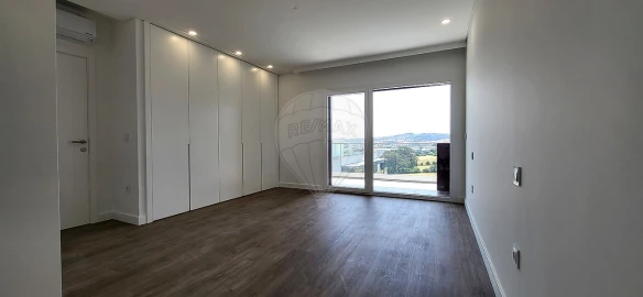 Apartamento T2 para Venda em Pontinha e Famões