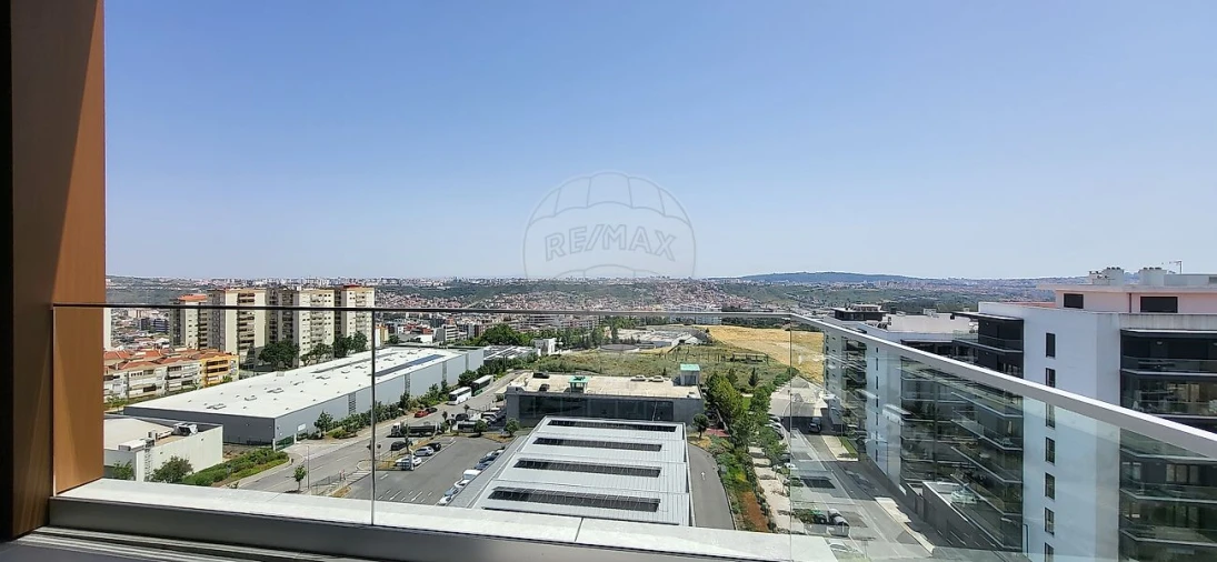Apartamento T2 para Venda em Pontinha e Famões Foto 18