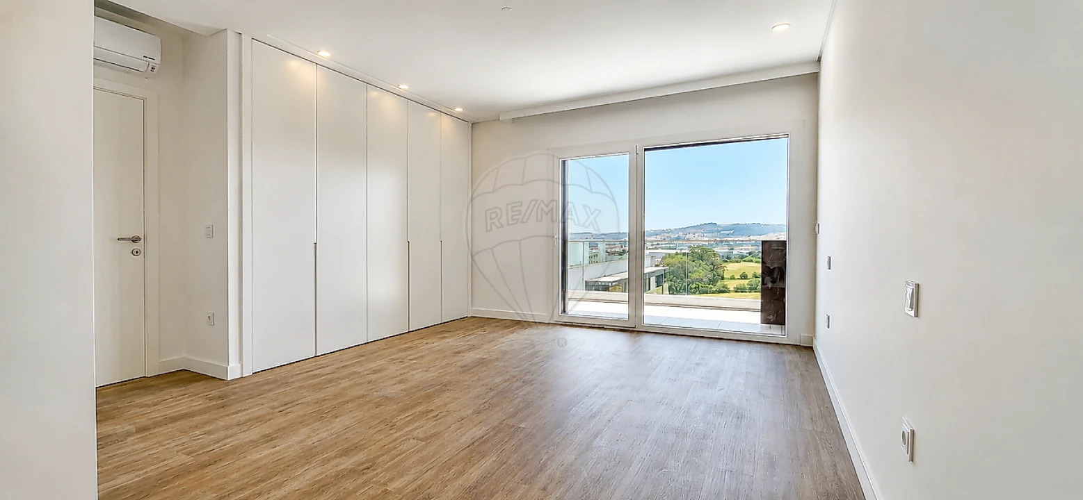Apartamento T2 para Venda em Odivelas Foto 4
