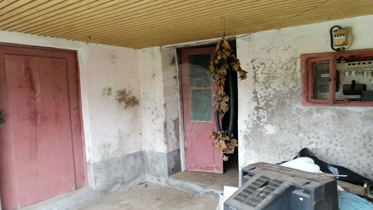 Moradia T3 para Venda em O. Azeméis, Riba-Ul, Ul, Macinhata Seixa, Madail Foto 32