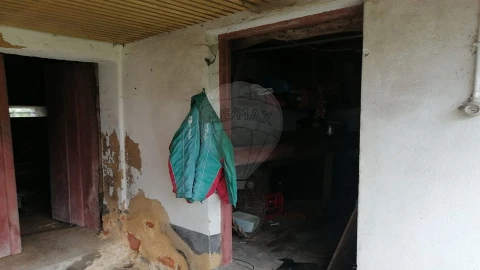 Moradia T3 para Venda em O. Azeméis, Riba-Ul, Ul, Macinhata Seixa, Madail