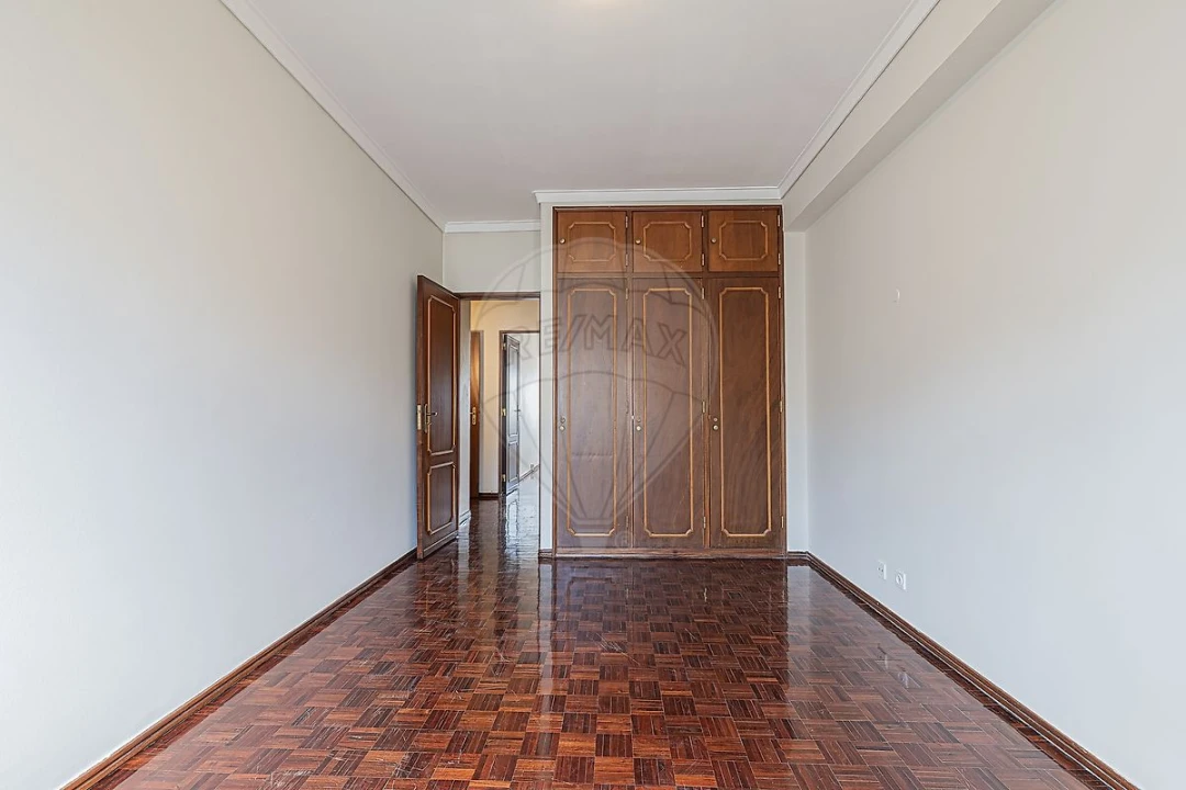 Apartamento T4 para Arrendamento em São Domingos de Benfica Foto 24