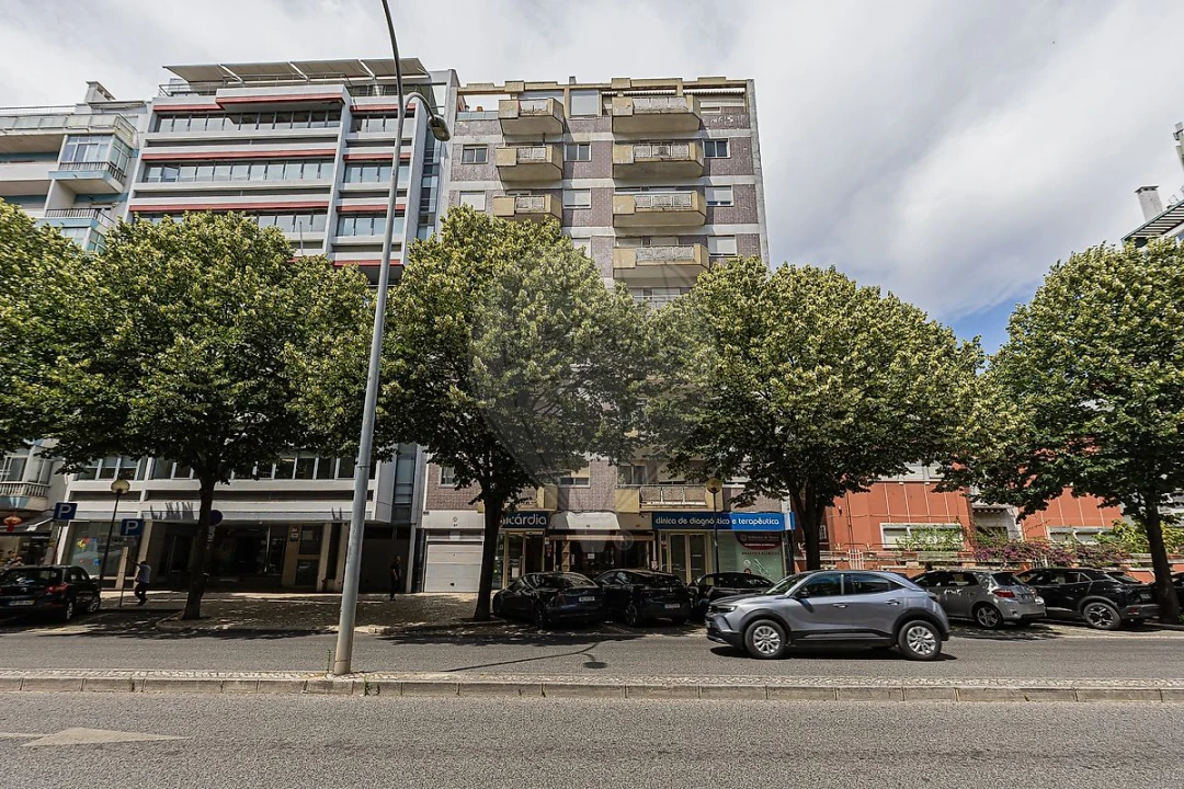 Apartamento T4 para Arrendamento em São Domingos de Benfica Foto 29
