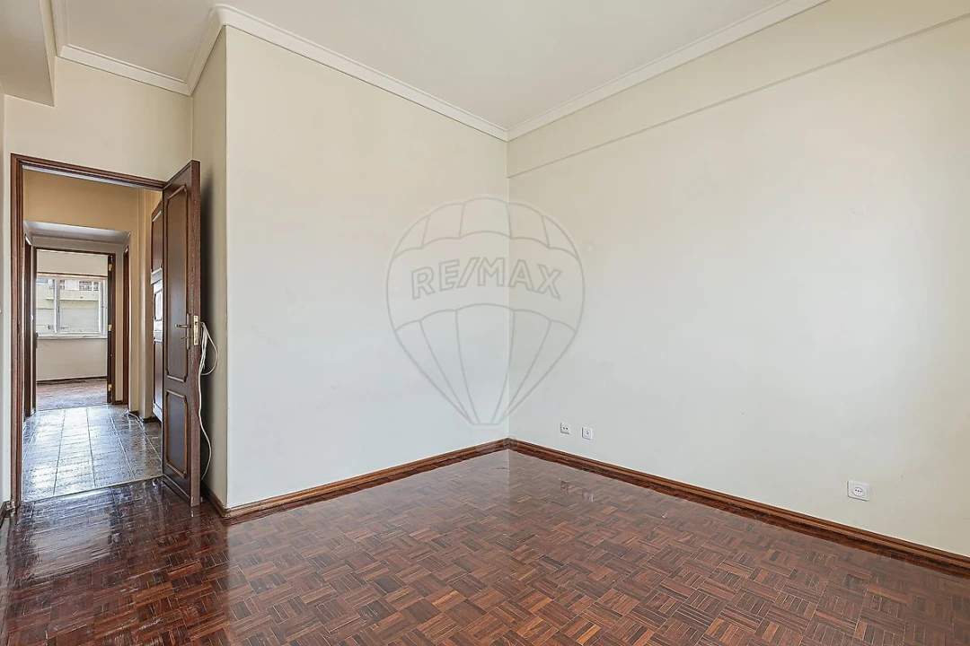 Apartamento T4 para Arrendamento em São Domingos de Benfica Foto 19