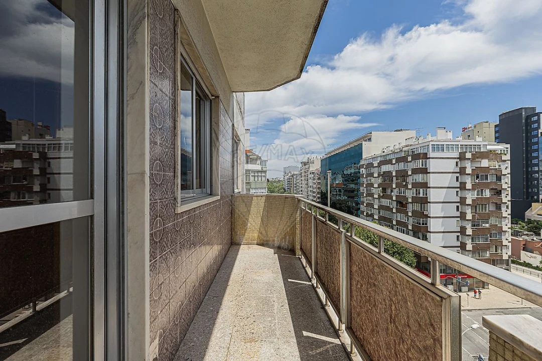 Apartamento T4 para Arrendamento em São Domingos de Benfica Foto 15