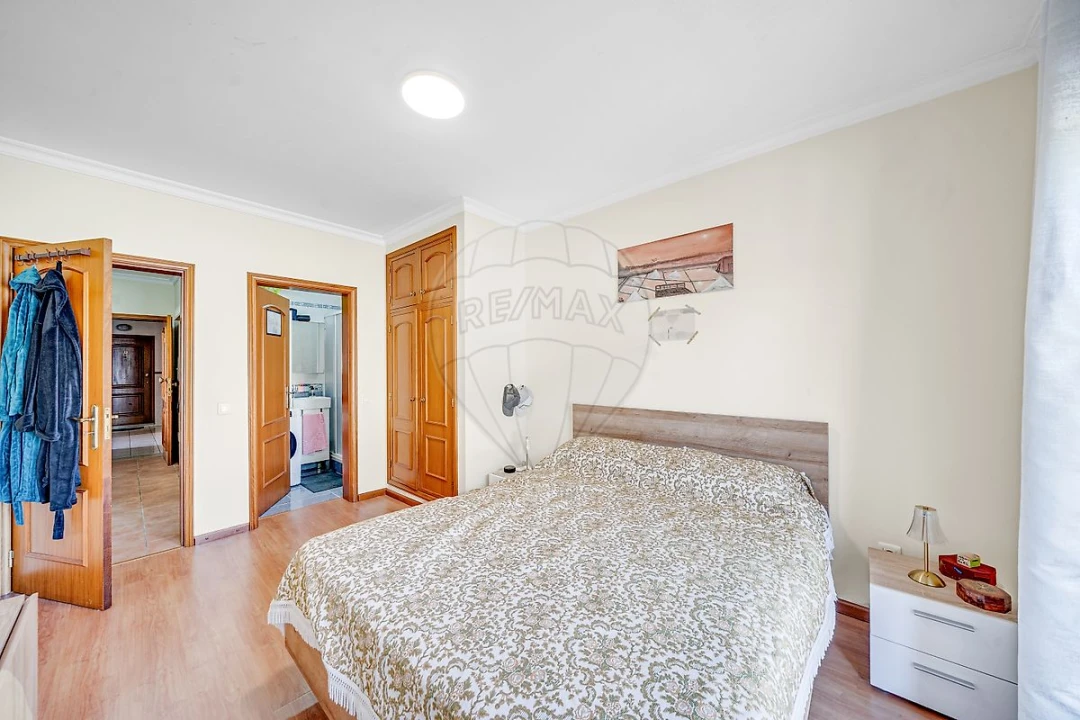 Apartamento T2 para Venda em Oiã Foto 9