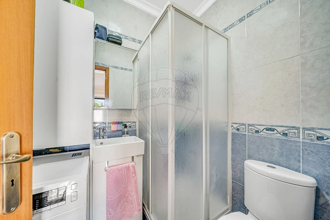 Apartamento T2 para Venda em Oiã Foto 13
