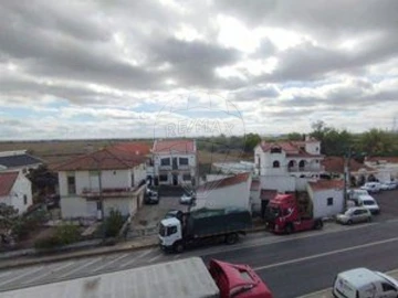 Moradia T3 para Venda em Vila Nova da Rainha