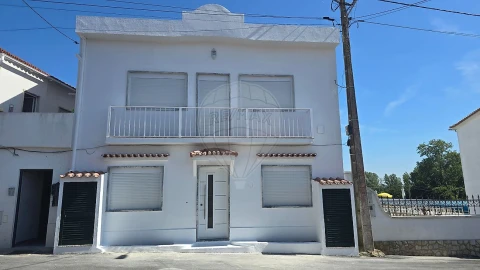Moradia T3 para Venda em Vila Nova da Rainha