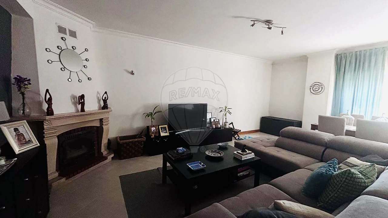 Apartamento T2 para Venda em Massamá e Monte Abraão Foto 5