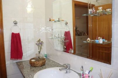 Apartamento T2 para Venda em Massamá e Monte Abraão