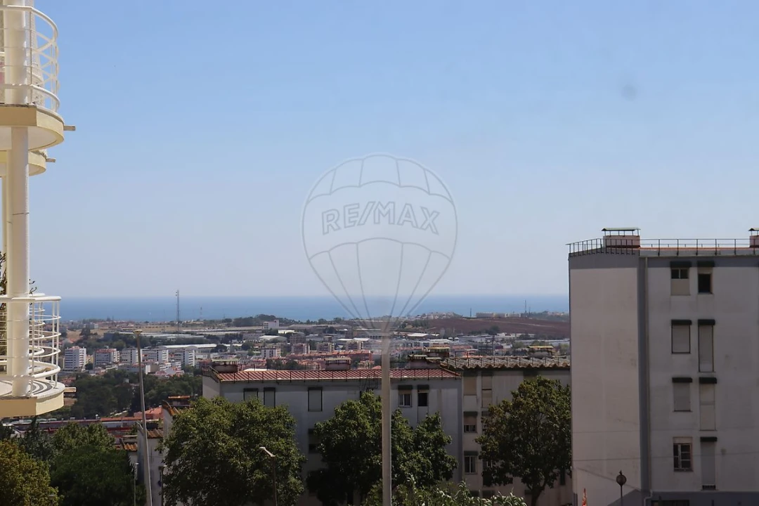 Apartamento T2 para Venda em Massamá e Monte Abraão Foto 22