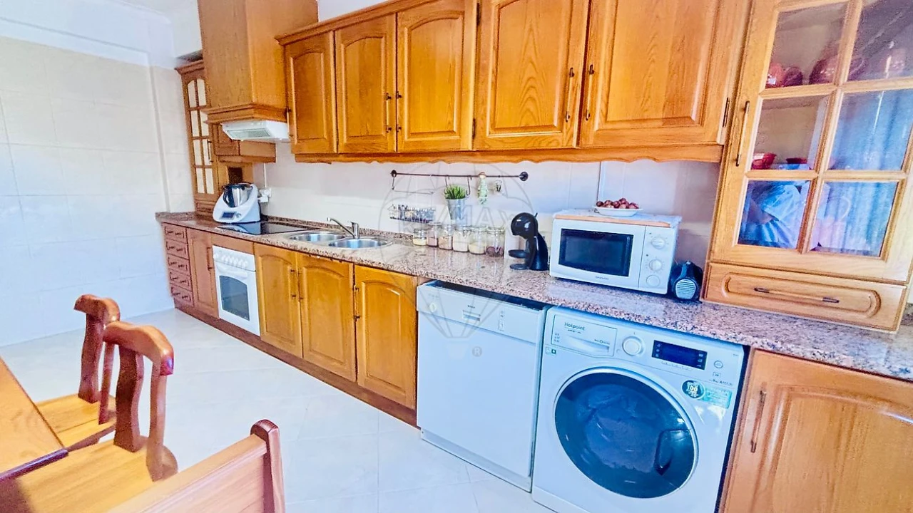 Apartamento T2 para Venda em Massamá e Monte Abraão Foto 8