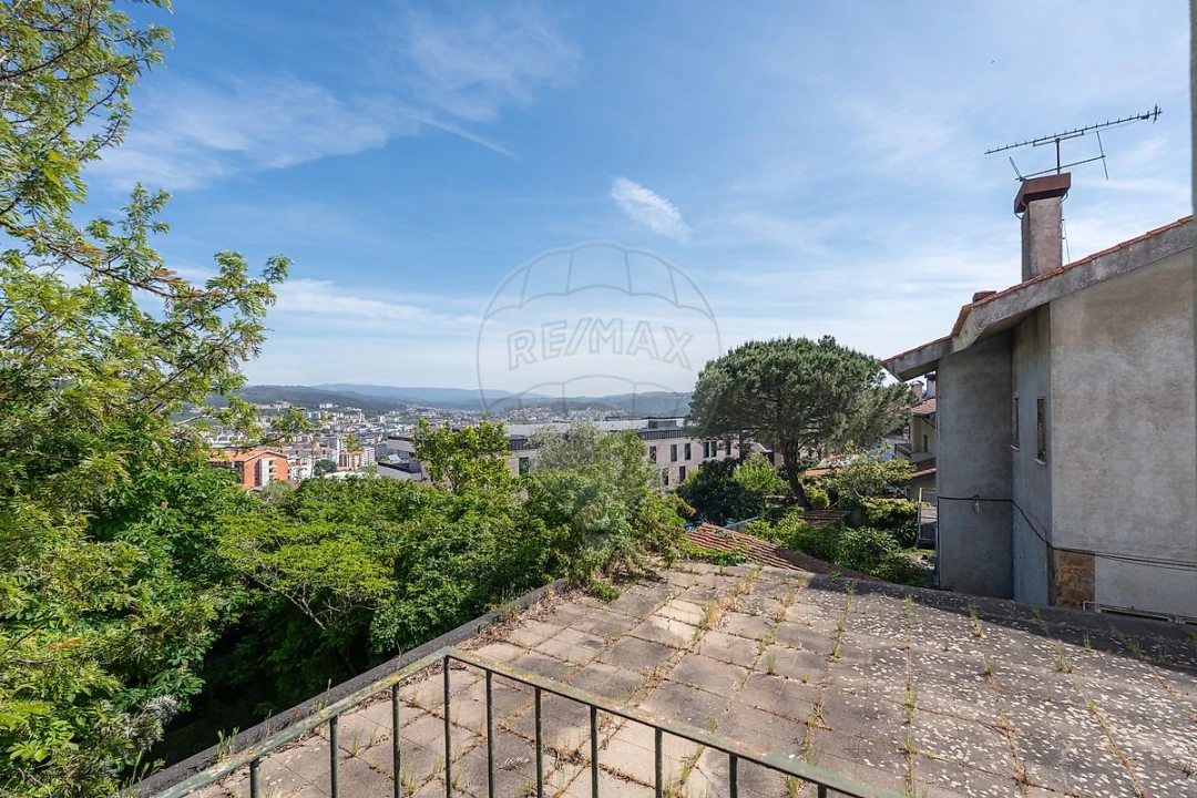 Moradia T9 para Venda em Sé Nova, Santa Cruz, Almedina e São Bartolomeu Foto 3
