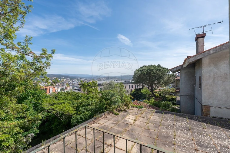 Moradia T9 para Venda em Sé Nova, Santa Cruz, Almedina e São Bartolomeu Foto 3