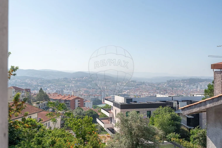 Moradia T9 para Venda em Sé Nova, Santa Cruz, Almedina e São Bartolomeu Foto 11