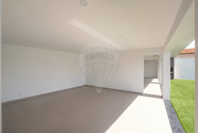 Moradia T3 para Venda em Cernache