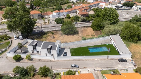 Moradia T3 para Venda em Cernache